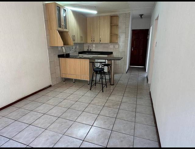 2 BEDROOM PROPERTY TO RENT IN BEZUIDENHOUT VALLEY